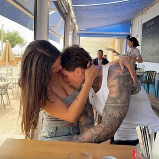 🍃 Top Hugs 🌚♥️ telegram Group link